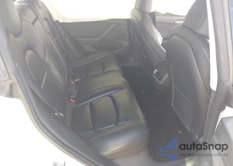 2022 Tesla Model 3 Long Range Dual Motor All-Wheel Drive z USA, uszkodzony, nr VIN 5YJ3E1EB3NF246922